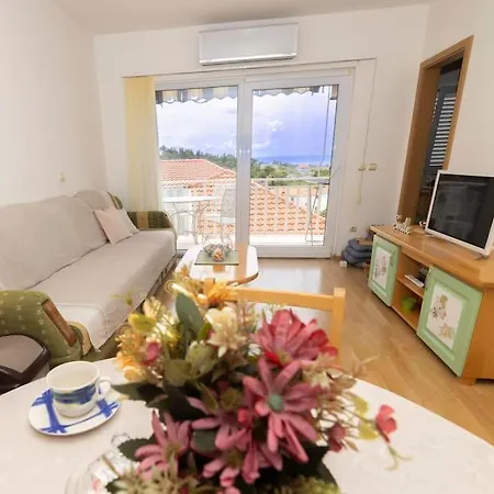 Daire Smile Family Apartment, Garage Free Parking, Centar Located