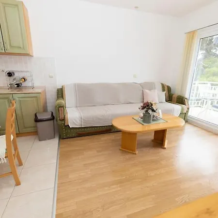 Smile Family Apartment, Garage Free Parking, Centar Located *